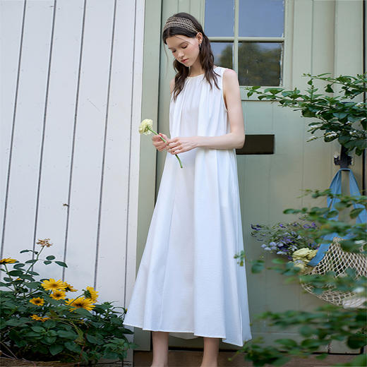 西遇无袖背心连衣裙女新款法式通勤风黑色a字收腰长裙D0050493 商品图3