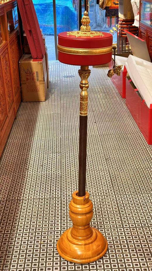 特大号92cm纯铜红皮手摇转经轮圣大解脱经、六字大明咒转经筒带实木底座一套 商品图0