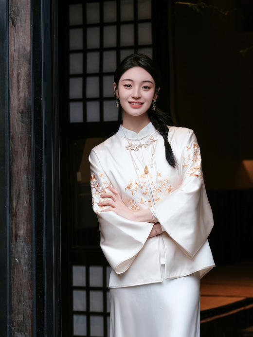 盛唐牡丹 |吉祥宝瓶团纹对襟外套-米黄 商品图5