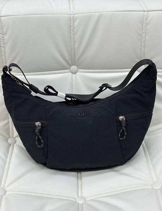 lululemon露露柜子最新款6L牛角包斜挎包饺子包可颂包（MT） 商品图3