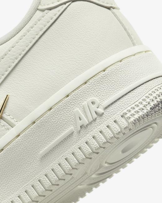 Nike 耐克Air Force 1 '07 LX 女子空军一号小金钩运动鞋FV3654-111 商品图6