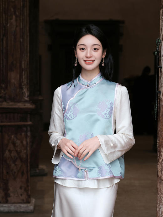 瑕疵|盛唐牡丹 |君子梅团花纹花锦缎马甲[特价品]](特殊商品不退不换) 商品图0