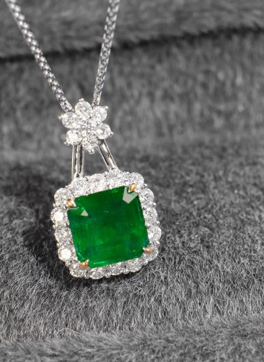 1.7ct刻面祖母绿吊坠 商品图1