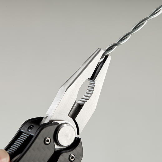 瑞士科技 SWISS+TECH 玄龟9合1伸缩碳纤维手柄工具钳-分销 商品图8