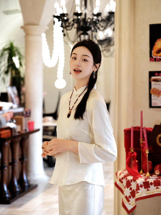 盛唐婧 |真丝插肩暗纹提花衬衫 商品图1