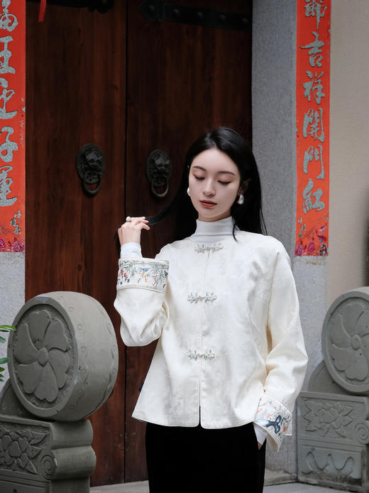 盛唐牡丹| Paisley纹冠乐绉仙鹤舞林手推绣外套 商品图1