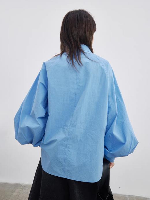 步履不停/5A11234C/袖型结构大衬衫 商品图1