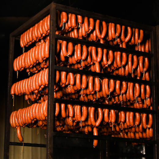 LD哈尔滨虾仁红肠 125g/根 商品图3