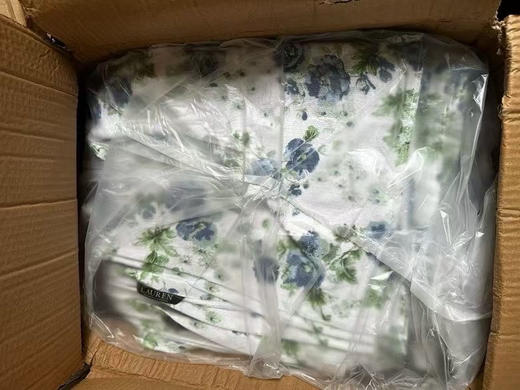 原单正品拉夫劳伦100%纯棉毛巾。花色20多个，好多都没拍到的，每个都好看，美美的田园风风格。尺寸72×42
全部原箱卖完无补！拼手速
官网售价26.99美金一条，现特价69四条包邮，颜色随机 商品图9