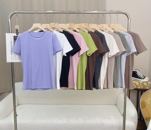严选 | 青岛即墨自有工厂 女款圆领 修身短袖打底衫 多色可选 M-XL码  经典基础款 衣橱必备 商品图0