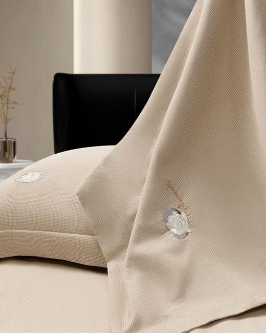 2025春夏 全棉绣花四件套 100%棉，柔软舒适，享受云端般睡眠体验 商品图2