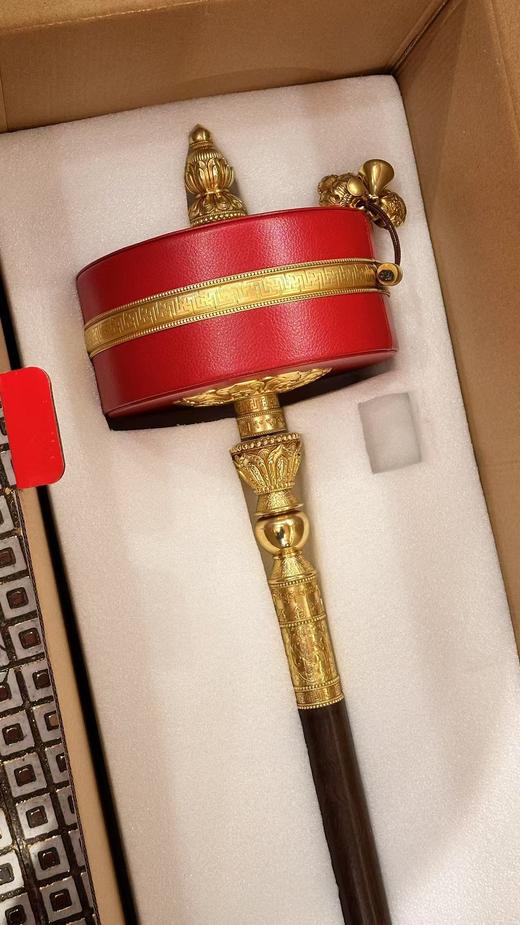 特大号92cm纯铜红皮手摇转经轮圣大解脱经、六字大明咒转经筒带实木底座一套 商品图2