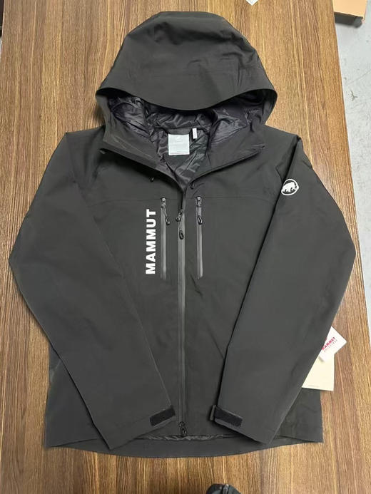 正品猛犸象冲锋衣 全防水拉链 全压胶有内衬 两色
尺码m~XxL 现货发 商品图0