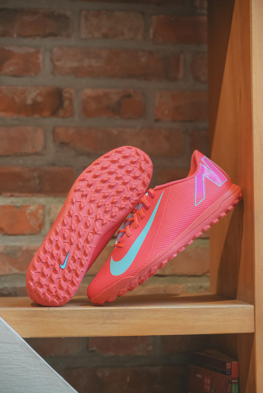 小李子NIKE耐克刺客16入门级TF碎钉足球鞋 FQ8446-800 商品图5