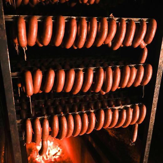 LD哈尔滨虾仁红肠 125g/根 商品图2