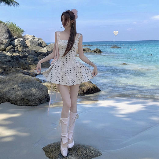 西遇法式波点吊带裙女夏季新款海边度假风收腰A字连衣裙SS150234 商品图1