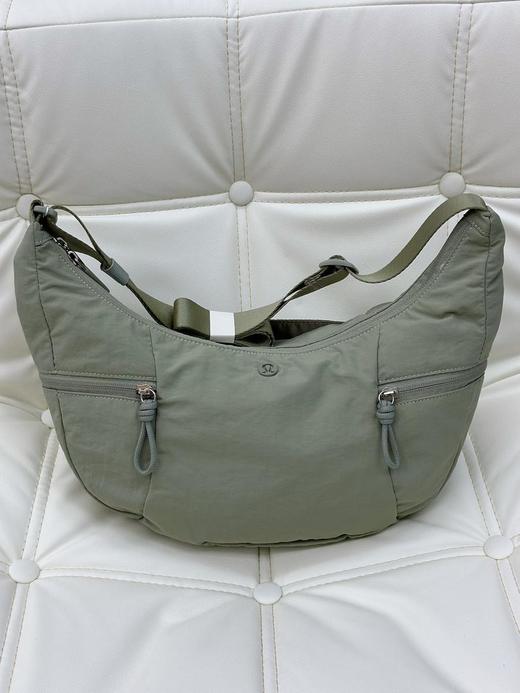 lululemon露露柜子最新款6L牛角包斜挎包饺子包可颂包（MT） 商品图5