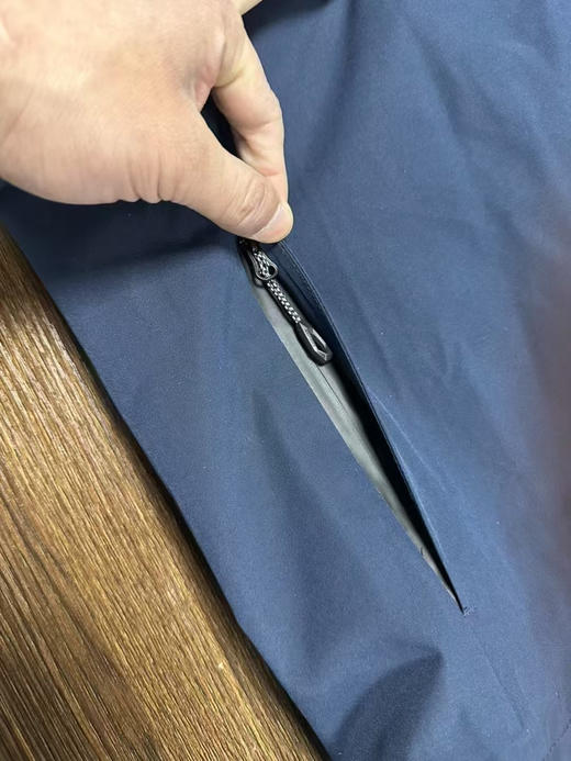 正品猛犸象冲锋衣 全防水拉链 全压胶有内衬 两色
尺码m~XxL 现货发 商品图8