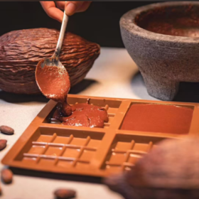 2025年活动丨坐标鼓楼丨古法手凿巧克力活动体验