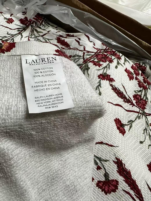 原单正品拉夫劳伦100%纯棉毛巾。花色20多个，好多都没拍到的，每个都好看，美美的田园风风格。尺寸72×42
全部原箱卖完无补！拼手速
官网售价26.99美金一条，现特价69四条包邮，颜色随机 商品图13