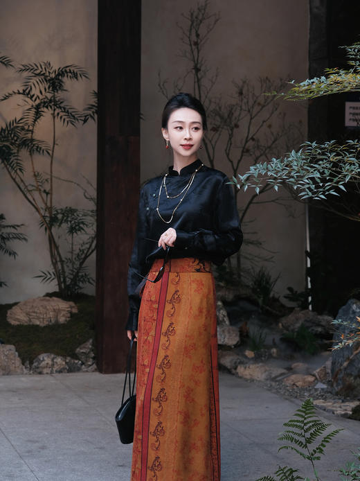 盛唐牡丹 |黑色真丝竹子纹偏襟上衣 商品图0