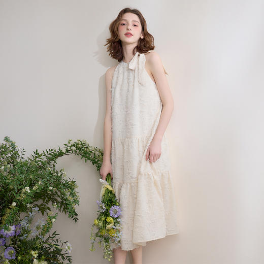 法式温柔立体流苏提花连衣裙女挂脖露肩系带A字长裙V0550202 商品图4