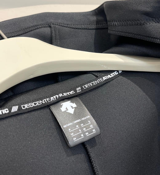 迪桑特男士运动针织空气层连帽夹克外套031201 商品图12