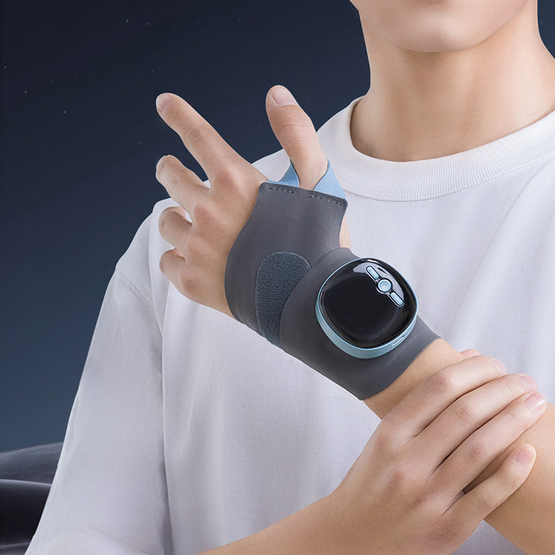 何浩明电热护腕
