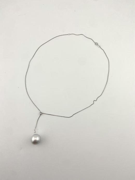 【挚友限定】18K金澳白巴洛克Y字链13-14mm（福利商品 无质量问题不享受7天无理由退货） 商品图6