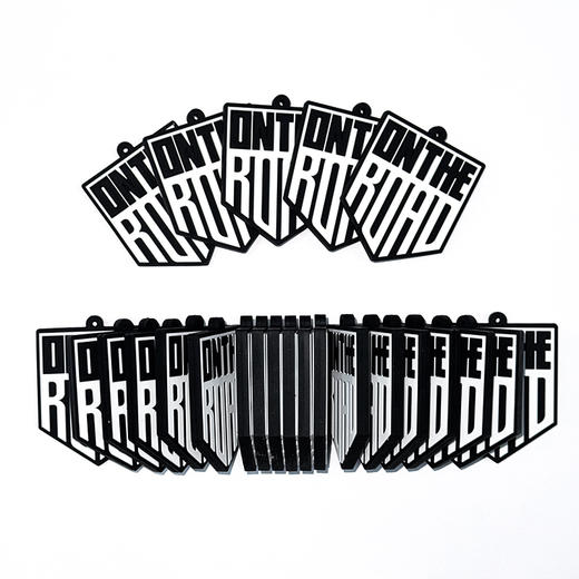 侣行 张昕宇梁红 ON THE ROAD硅胶双面钥匙扣挂饰 商品图2