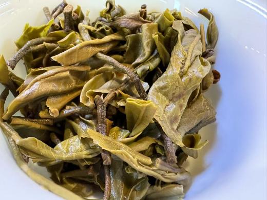 2024 滑竹梁子 海拔2429米  版纳之巅 普洱生茶 357克 商品图5