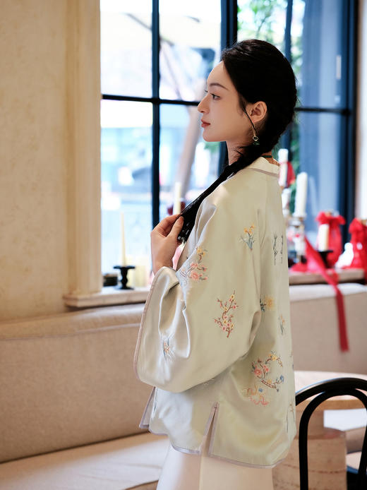 盛唐牡丹 |竹璜绿重缎真丝散花手推绣外套 商品图4