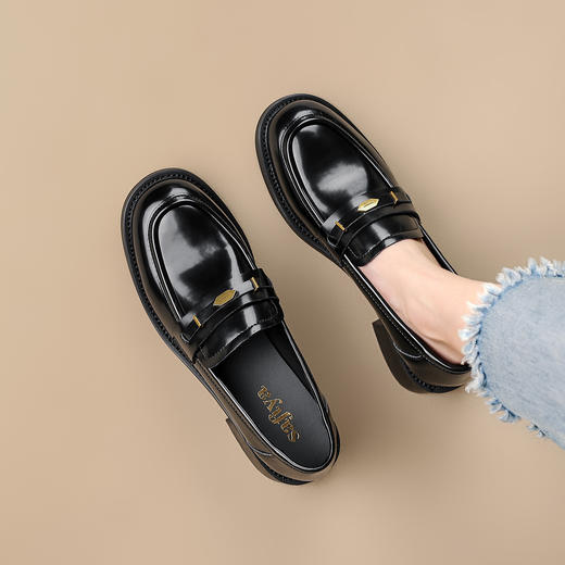 品质好货|Safiya/索菲娅2025英伦风通勤金属扣厚底乐福鞋 商品图2