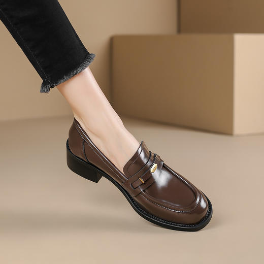 品质好货|Safiya/索菲娅2025英伦风通勤金属扣厚底乐福鞋 商品图5