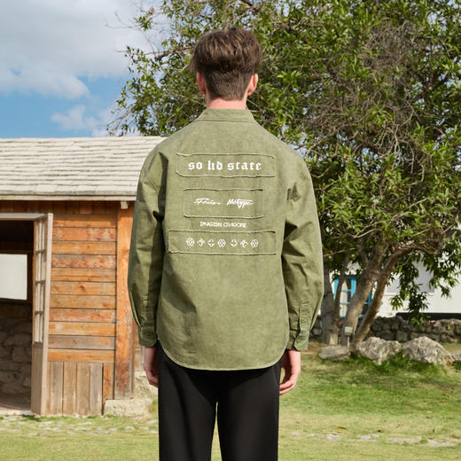 半身缘男装 春季简约口袋背后印花字母衬衫251212P01012035 商品图3