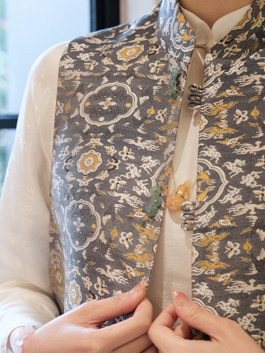 盛唐牡丹|鹤鹿同春宋锦双面穿马甲 商品图1