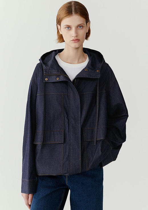 斜纹棉弹连帽牛仔外套 复刻经典牛仔骨相 优质纱线 环保染色 斜纹编织结构 复古/休闲/工装多种元素融合 微落肩剪裁 连帽设计 宽松廓形 商品图1
