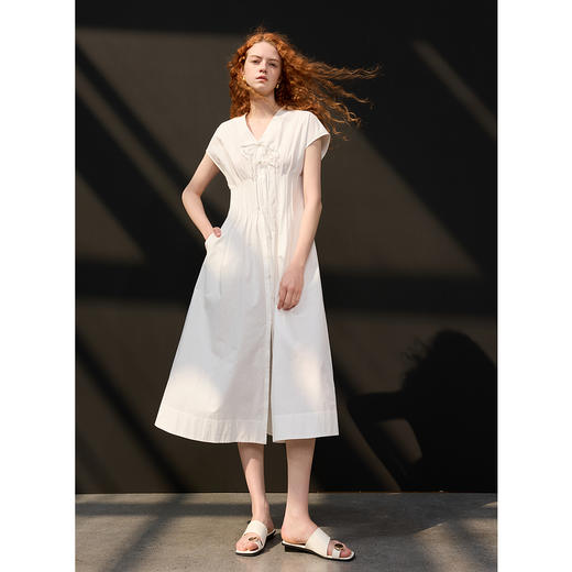 三彩2025夏季新款法式复古收腰V领连衣裙府绸美棉长裙气质简约S 商品图3