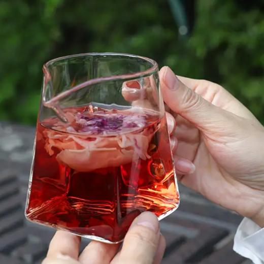 云南丽江墨红玫瑰  浓郁花香芬芳扑鼻   朵形较完整   花色墨红 略卷瓣 遇水绽放  满满花青素 商品图2