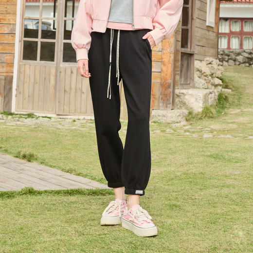 半身缘女裤 春季时尚柔软宽松版型简约休闲卫裤251102P37702726 商品图0