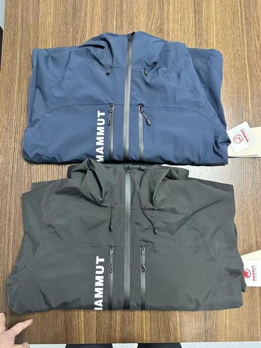 正品猛犸象冲锋衣 全防水拉链 全压胶有内衬 两色
尺码m~XxL 现货发 商品图3