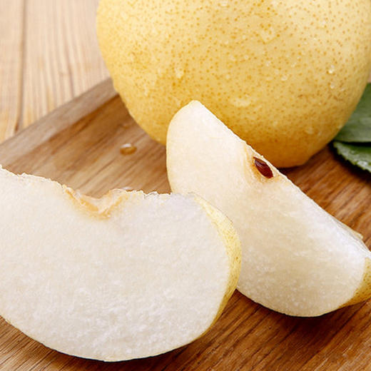 贡梨脆甜多汁  皮薄肉厚  新鲜 清脆  多汁甘甜 可做冰糖雪梨  ，雪梨银耳汤  现摘现发 商品图4