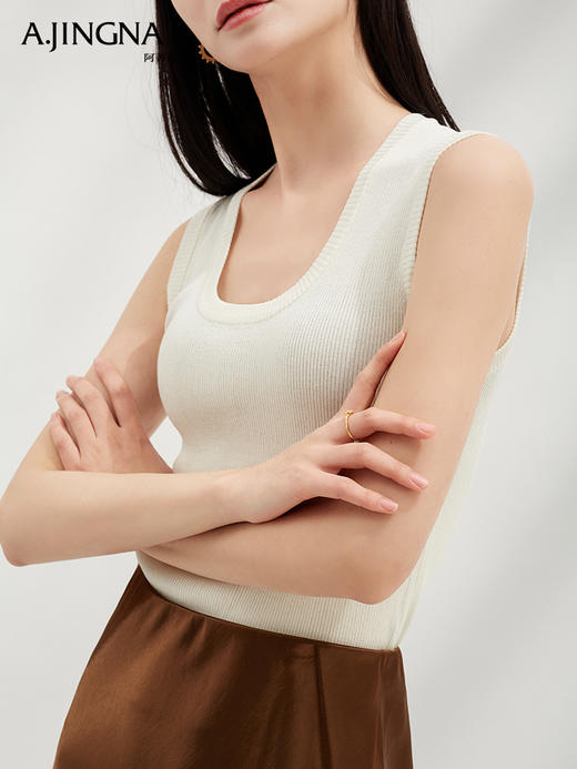 【定染经典】阿菁娜典雅U领金丝针织背心F30C301016 商品图4