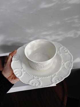 太有品味了🥂~【Trees&wind浮雕巴洛克餐具】意式繁复浮雕曲线设计🍽法式浪漫古典氛围🍨一碗一碟🍝，打造真正有品的精致生活一角 