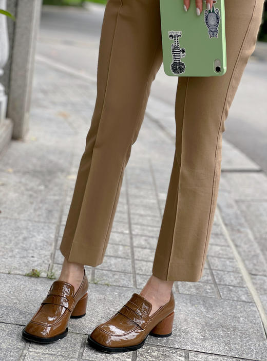 westory春秋季亮面纯色通勤粗高跟方头真皮乐福单鞋女71901 商品图5