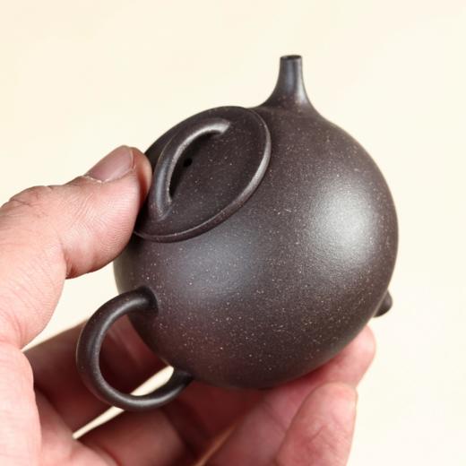 圆瓢 宜兴原矿紫砂 小品壶慢生活 泡茶壶 生活美学茶器 色泽效果细腻而丰富 商品图2