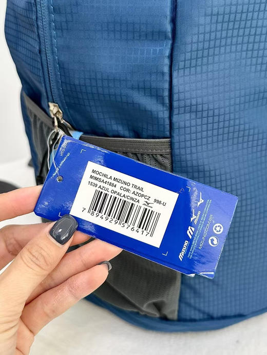 出口外贸正品，四大运动品牌之—美津浓休闲户外双肩包
✅配色：黑色、白色、蓝色
✅规格：40*40*13*18cm
✅容量：28L 商品图5