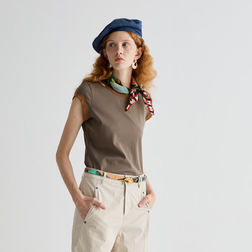 谜底T恤短袖女2025夏新品休闲日常深茶色紧身X型短上衣252MT0574 商品图1