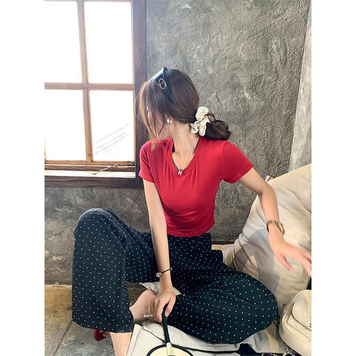 <曾小咸推荐>现货秒杀！微信超特价！设计感2色短款后背系带短袖T恤 日常89.99 立减50 秒杀39.99！ 商品图1