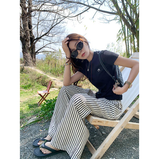 <曾小咸推荐>2色修身短袖T恤 日常89.99/件 立减40 秒杀49.99/件！！ 商品图5